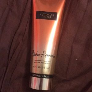 Victoria's Secret Makeup - Victoria’s Secret Amber Romance fragrance lotion Victoria's Secret Makeup - Victoria’s Secret Amber Romance fragrance lotion